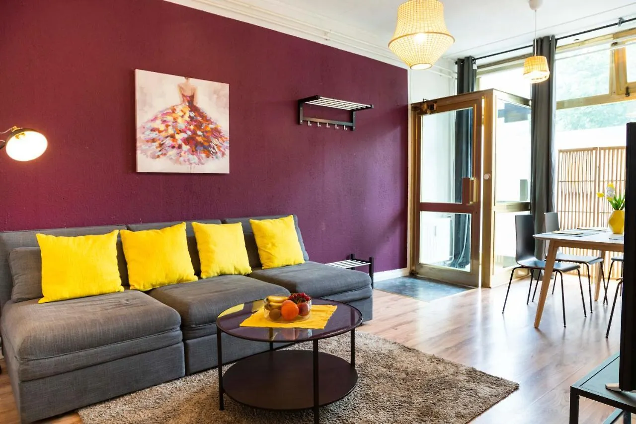 Dl Berlin Apartment 6 Stations To Alex location