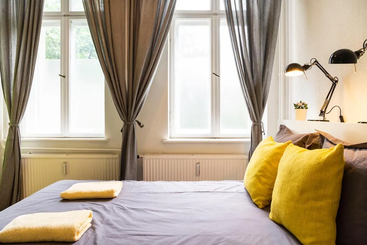 Dl Berlin Apartment 6 Stations To Alex Germany